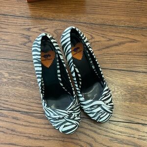 Rocket Dog Zebra striped heels